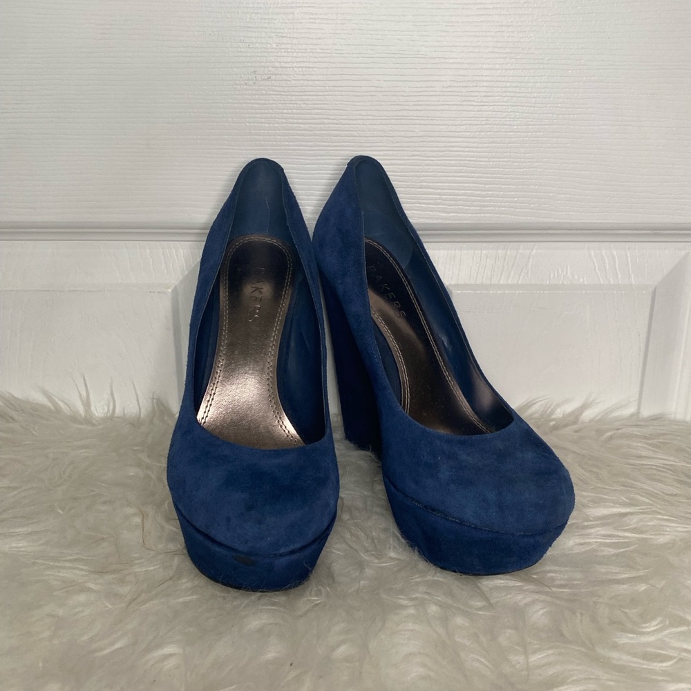 7.5 Bakers Navy Blue Suede Wedge Pumps
